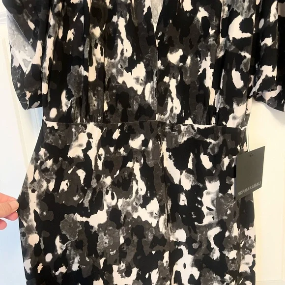 NWT Norma Kamali Obie abstract print size large - Picture 4 of 5